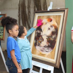 Secretaria de Educação e Cultura promove II Visita Patrimonial à Biblioteca Municipal (13) Secretaria de Educação e Cultura promove II Visita Patrimonial à Biblioteca Municipal (13)