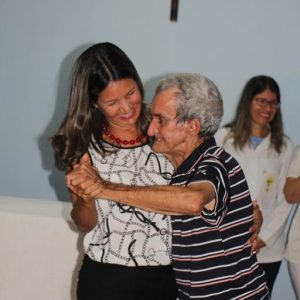 Secretária de Desenvolvimento Social participa de Missa no Lar do Idoso (3)