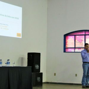 XXII Simpósio de Pecuária de Leite reúne membros do setor (15) XXII Simpósio de Pecuária de Leite reúne membros do setor (15)
