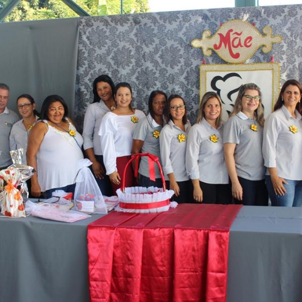 CRAS João Pinheiro da Silva comemora o Dia das Mães com famílias beneficiadas no bairro Vila Rica e em Chaveslândia (2) CRAS João Pinheiro da Silva comemora o Dia das Mães com famílias beneficiadas no bairro Vila Rica e em Chaveslândia (2)