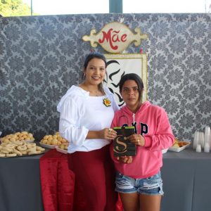 CRAS João Pinheiro da Silva comemora o Dia das Mães com famílias beneficiadas no bairro Vila Rica e em Chaveslândia (22) CRAS João Pinheiro da Silva comemora o Dia das Mães com famílias beneficiadas no bairro Vila Rica e em Chaveslândia (22)