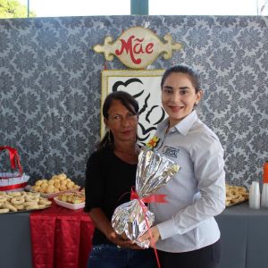 CRAS João Pinheiro da Silva comemora o Dia das Mães com famílias beneficiadas no bairro Vila Rica e em Chaveslândia (24) CRAS João Pinheiro da Silva comemora o Dia das Mães com famílias beneficiadas no bairro Vila Rica e em Chaveslândia (24)