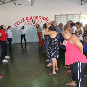 CRAS João Pinheiro da Silva comemora o Dia das Mães com famílias beneficiadas no bairro Vila Rica e em Chaveslândia (48) CRAS João Pinheiro da Silva comemora o Dia das Mães com famílias beneficiadas no bairro Vila Rica e em Chaveslândia (48)