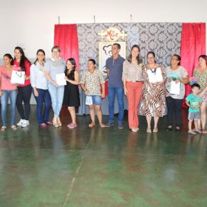 CRAS João Pinheiro da Silva comemora o Dia das Mães com famílias beneficiadas no bairro Vila Rica e em Chaveslândia (54) CRAS João Pinheiro da Silva comemora o Dia das Mães com famílias beneficiadas no bairro Vila Rica e em Chaveslândia (54)