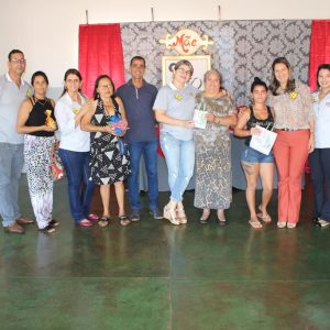 CRAS João Pinheiro da Silva comemora o Dia das Mães com famílias beneficiadas no bairro Vila Rica e em Chaveslândia (55) CRAS João Pinheiro da Silva comemora o Dia das Mães com famílias beneficiadas no bairro Vila Rica e em Chaveslândia (55)