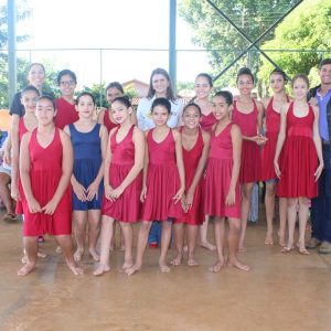 CRAS João Pinheiro da Silva comemora o Dia das Mães com famílias beneficiadas no bairro Vila Rica e em Chaveslândia (8) CRAS João Pinheiro da Silva comemora o Dia das Mães com famílias beneficiadas no bairro Vila Rica e em Chaveslândia (8)