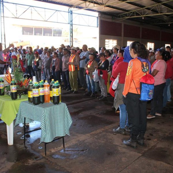 Dia do Gari é comemorado com homenagens e café da manhã especial Dia do Gari é comemorado com homenagens e café da manhã especial