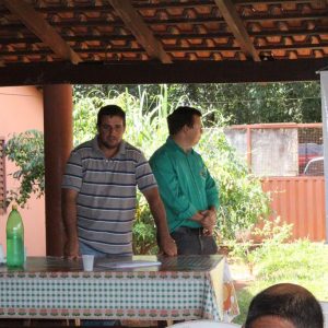 Membros do Colmeia apresentam programa Pró-Mananciais na Comunidade do Mato Largo Membros do Colmeia apresentam programa Pró-Mananciais na Comunidade do Mato Largo
