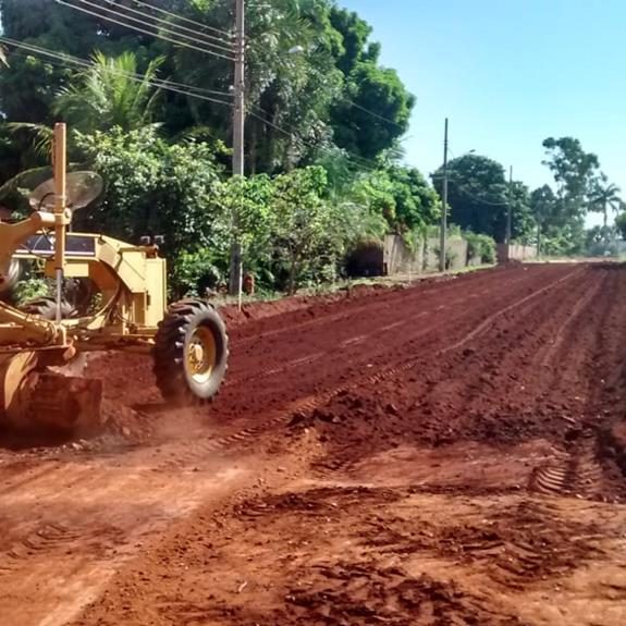 Prefeitura de Santa Vitória inicia obras de pavimentação asfáltica em Chaveslândia (2) Prefeitura de Santa Vitória inicia obras de pavimentação asfáltica em Chaveslândia (2)