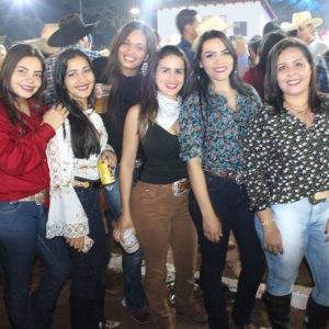 Prefeitura inicia comemorações pelo aniversário de Santa Vitória no distrito de Perdilândia (101) Prefeitura inicia comemorações pelo aniversário de Santa Vitória no distrito de Perdilândia (101)