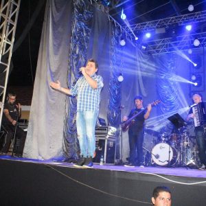 Prefeitura inicia comemorações pelo aniversário de Santa Vitória no distrito de Perdilândia (106) Prefeitura inicia comemorações pelo aniversário de Santa Vitória no distrito de Perdilândia (106)