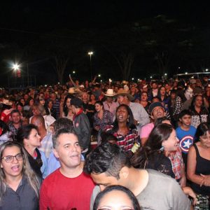 Prefeitura inicia comemorações pelo aniversário de Santa Vitória no distrito de Perdilândia (109) Prefeitura inicia comemorações pelo aniversário de Santa Vitória no distrito de Perdilândia (109)