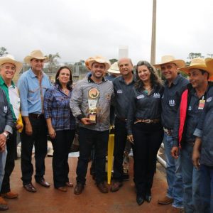 Prefeitura inicia comemorações pelo aniversário de Santa Vitória no distrito de Perdilândia (11) Prefeitura inicia comemorações pelo aniversário de Santa Vitória no distrito de Perdilândia (11)