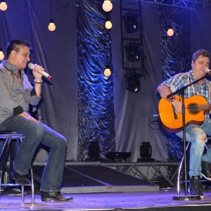 Prefeitura inicia comemorações pelo aniversário de Santa Vitória no distrito de Perdilândia (119) Prefeitura inicia comemorações pelo aniversário de Santa Vitória no distrito de Perdilândia (119)