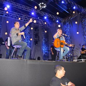 Prefeitura inicia comemorações pelo aniversário de Santa Vitória no distrito de Perdilândia (120) Prefeitura inicia comemorações pelo aniversário de Santa Vitória no distrito de Perdilândia (120)