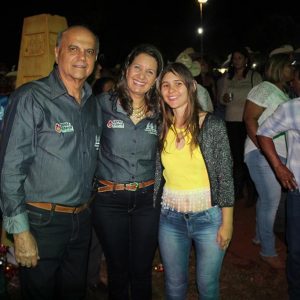 Prefeitura inicia comemorações pelo aniversário de Santa Vitória no distrito de Perdilândia (122) Prefeitura inicia comemorações pelo aniversário de Santa Vitória no distrito de Perdilândia (122)