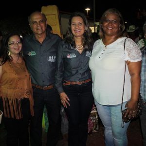 Prefeitura inicia comemorações pelo aniversário de Santa Vitória no distrito de Perdilândia (124) Prefeitura inicia comemorações pelo aniversário de Santa Vitória no distrito de Perdilândia (124)