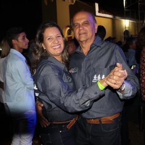 Prefeitura inicia comemorações pelo aniversário de Santa Vitória no distrito de Perdilândia (128) Prefeitura inicia comemorações pelo aniversário de Santa Vitória no distrito de Perdilândia (128)