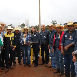 Prefeitura inicia comemorações pelo aniversário de Santa Vitória no distrito de Perdilândia (13) Prefeitura inicia comemorações pelo aniversário de Santa Vitória no distrito de Perdilândia (13)
