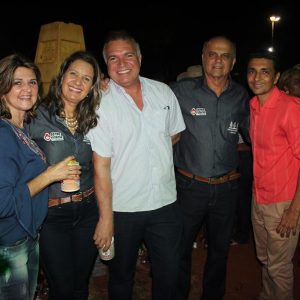 Prefeitura inicia comemorações pelo aniversário de Santa Vitória no distrito de Perdilândia (131) Prefeitura inicia comemorações pelo aniversário de Santa Vitória no distrito de Perdilândia (131)