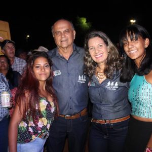 Prefeitura inicia comemorações pelo aniversário de Santa Vitória no distrito de Perdilândia (138) Prefeitura inicia comemorações pelo aniversário de Santa Vitória no distrito de Perdilândia (138)