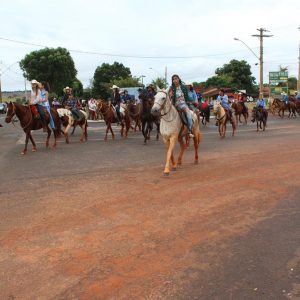 Prefeitura inicia comemorações pelo aniversário de Santa Vitória no distrito de Perdilândia (148) Prefeitura inicia comemorações pelo aniversário de Santa Vitória no distrito de Perdilândia (148)