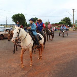 Prefeitura inicia comemorações pelo aniversário de Santa Vitória no distrito de Perdilândia (155) Prefeitura inicia comemorações pelo aniversário de Santa Vitória no distrito de Perdilândia (155)