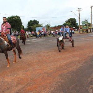 Prefeitura inicia comemorações pelo aniversário de Santa Vitória no distrito de Perdilândia (156) Prefeitura inicia comemorações pelo aniversário de Santa Vitória no distrito de Perdilândia (156)