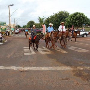 Prefeitura inicia comemorações pelo aniversário de Santa Vitória no distrito de Perdilândia (176) Prefeitura inicia comemorações pelo aniversário de Santa Vitória no distrito de Perdilândia (176)