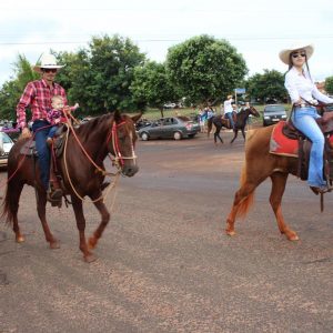Prefeitura inicia comemorações pelo aniversário de Santa Vitória no distrito de Perdilândia (182) Prefeitura inicia comemorações pelo aniversário de Santa Vitória no distrito de Perdilândia (182)