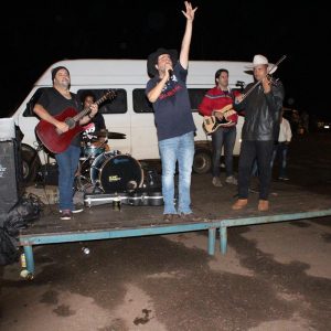 Prefeitura inicia comemorações pelo aniversário de Santa Vitória no distrito de Perdilândia (198) Prefeitura inicia comemorações pelo aniversário de Santa Vitória no distrito de Perdilândia (198)