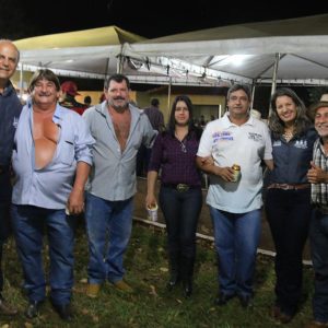 Prefeitura inicia comemorações pelo aniversário de Santa Vitória no distrito de Perdilândia (238) Prefeitura inicia comemorações pelo aniversário de Santa Vitória no distrito de Perdilândia (238)