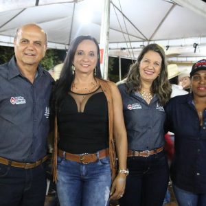 Prefeitura inicia comemorações pelo aniversário de Santa Vitória no distrito de Perdilândia (248) Prefeitura inicia comemorações pelo aniversário de Santa Vitória no distrito de Perdilândia (248)