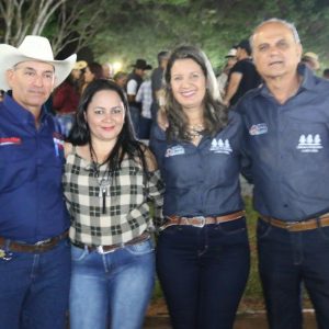 Prefeitura inicia comemorações pelo aniversário de Santa Vitória no distrito de Perdilândia (253) Prefeitura inicia comemorações pelo aniversário de Santa Vitória no distrito de Perdilândia (253)