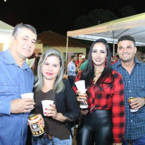 Prefeitura inicia comemorações pelo aniversário de Santa Vitória no distrito de Perdilândia (261) Prefeitura inicia comemorações pelo aniversário de Santa Vitória no distrito de Perdilândia (261)