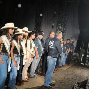 Prefeitura inicia comemorações pelo aniversário de Santa Vitória no distrito de Perdilândia (266) Prefeitura inicia comemorações pelo aniversário de Santa Vitória no distrito de Perdilândia (266)