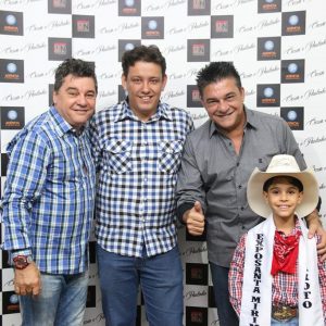 Prefeitura inicia comemorações pelo aniversário de Santa Vitória no distrito de Perdilândia (271) Prefeitura inicia comemorações pelo aniversário de Santa Vitória no distrito de Perdilândia (271)