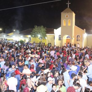 Prefeitura inicia comemorações pelo aniversário de Santa Vitória no distrito de Perdilândia (295) Prefeitura inicia comemorações pelo aniversário de Santa Vitória no distrito de Perdilândia (295)