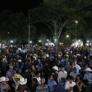 Prefeitura inicia comemorações pelo aniversário de Santa Vitória no distrito de Perdilândia (304) Prefeitura inicia comemorações pelo aniversário de Santa Vitória no distrito de Perdilândia (304)