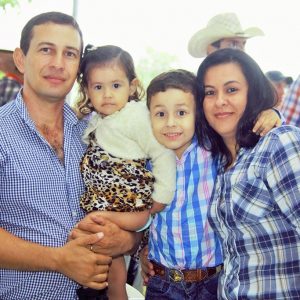 Prefeitura inicia comemorações pelo aniversário de Santa Vitória no distrito de Perdilândia (342) Prefeitura inicia comemorações pelo aniversário de Santa Vitória no distrito de Perdilândia (342)