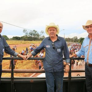 Prefeitura inicia comemorações pelo aniversário de Santa Vitória no distrito de Perdilândia (362) Prefeitura inicia comemorações pelo aniversário de Santa Vitória no distrito de Perdilândia (362)