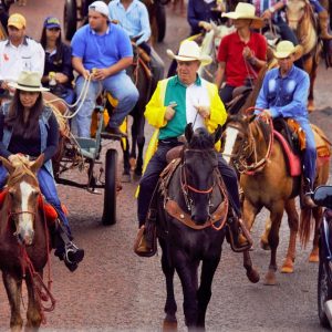 Prefeitura inicia comemorações pelo aniversário de Santa Vitória no distrito de Perdilândia (363) Prefeitura inicia comemorações pelo aniversário de Santa Vitória no distrito de Perdilândia (363)