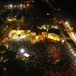 Prefeitura inicia comemorações pelo aniversário de Santa Vitória no distrito de Perdilândia (40) Prefeitura inicia comemorações pelo aniversário de Santa Vitória no distrito de Perdilândia (40)