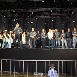 Prefeitura inicia comemorações pelo aniversário de Santa Vitória no distrito de Perdilândia (57) Prefeitura inicia comemorações pelo aniversário de Santa Vitória no distrito de Perdilândia (57)
