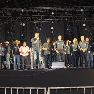 Prefeitura inicia comemorações pelo aniversário de Santa Vitória no distrito de Perdilândia (60) Prefeitura inicia comemorações pelo aniversário de Santa Vitória no distrito de Perdilândia (60)