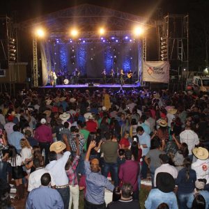 Prefeitura inicia comemorações pelo aniversário de Santa Vitória no distrito de Perdilândia (71) Prefeitura inicia comemorações pelo aniversário de Santa Vitória no distrito de Perdilândia (71)