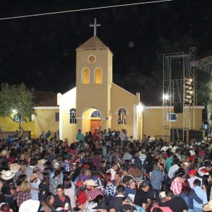 Prefeitura inicia comemorações pelo aniversário de Santa Vitória no distrito de Perdilândia (78) Prefeitura inicia comemorações pelo aniversário de Santa Vitória no distrito de Perdilândia (78)