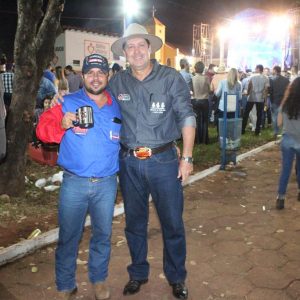 Prefeitura inicia comemorações pelo aniversário de Santa Vitória no distrito de Perdilândia (95) Prefeitura inicia comemorações pelo aniversário de Santa Vitória no distrito de Perdilândia (95)