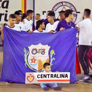 Solenidade de abertura da Etapa Microrregional dos Jogos Escolares de Minas Gerais, em Santa Vitória (32) Solenidade de abertura da Etapa Microrregional dos Jogos Escolares de Minas Gerais, em Santa Vitória (32)