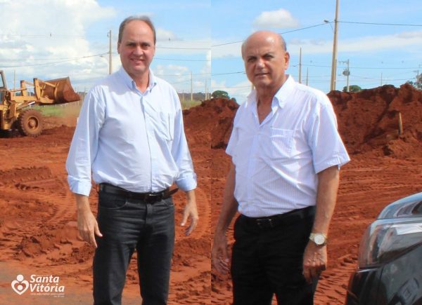 O prefeito Salim Curi, quando assumiu a Prefeitura de Santa Vitória, priorizou o pagamento da folha dentro do mês trabalhado, como compromisso de seu governo